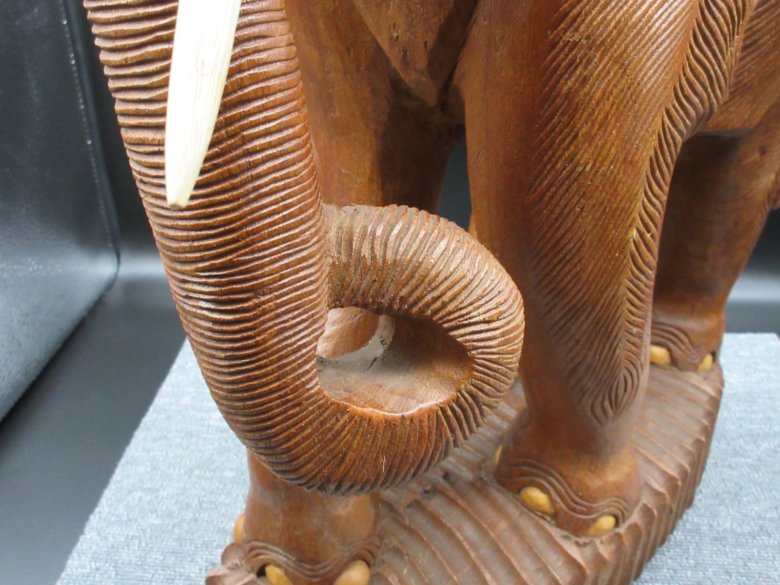 木彫り　巨大　ゾウさん レア e-bingo_zou-4