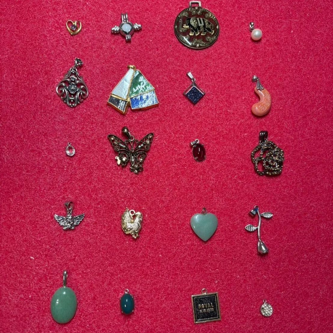遺品整理、生前整理‥レディースアクセサリー ✨遺品整理✨】トップ まとめ アクセサリー 生前整理 大量出品