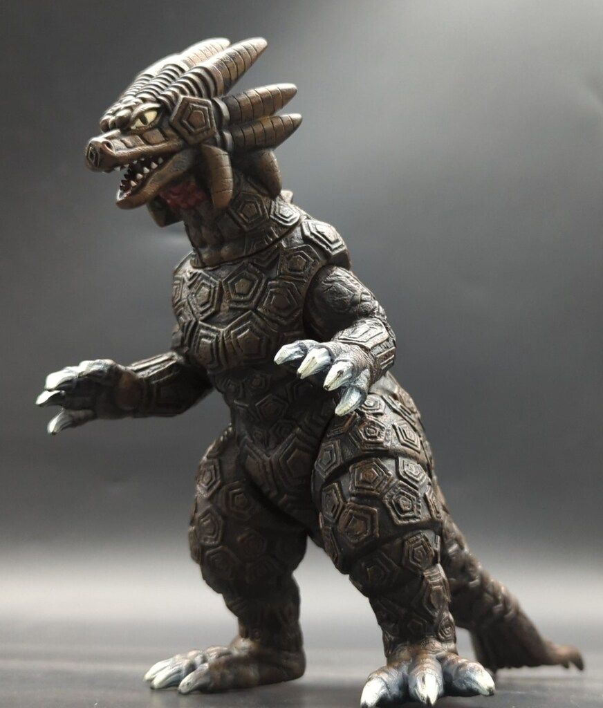 バンダイ ウルトラ怪獣シリーズ サラマンドラ EX（新品