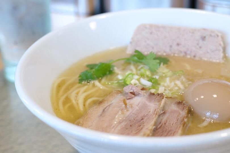 ラーメン 送料無料 つらら オホーツクの塩ラーメン オホーツクの味噌ラーメン 詰め合わせ 各1個 2個セット メール便 北海道 お土産 味噌ラーメン 塩ラーメン オホーツク オホーツクの塩 袋麺 スープ付 海水100％の塩 インスタントラーメン バレンタイン