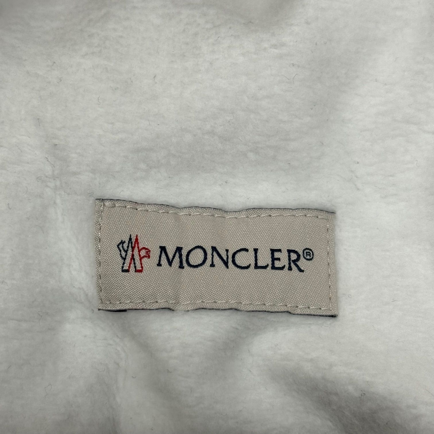 国内正規 MONCLER × FRAGMENT Hiroshi Fujiwara JERSEY SHORT PANTS ジャージショーツ ハーフパンツ モンクレール フラグメント コラボ I209U8H00003 ホワイト S 75671A6