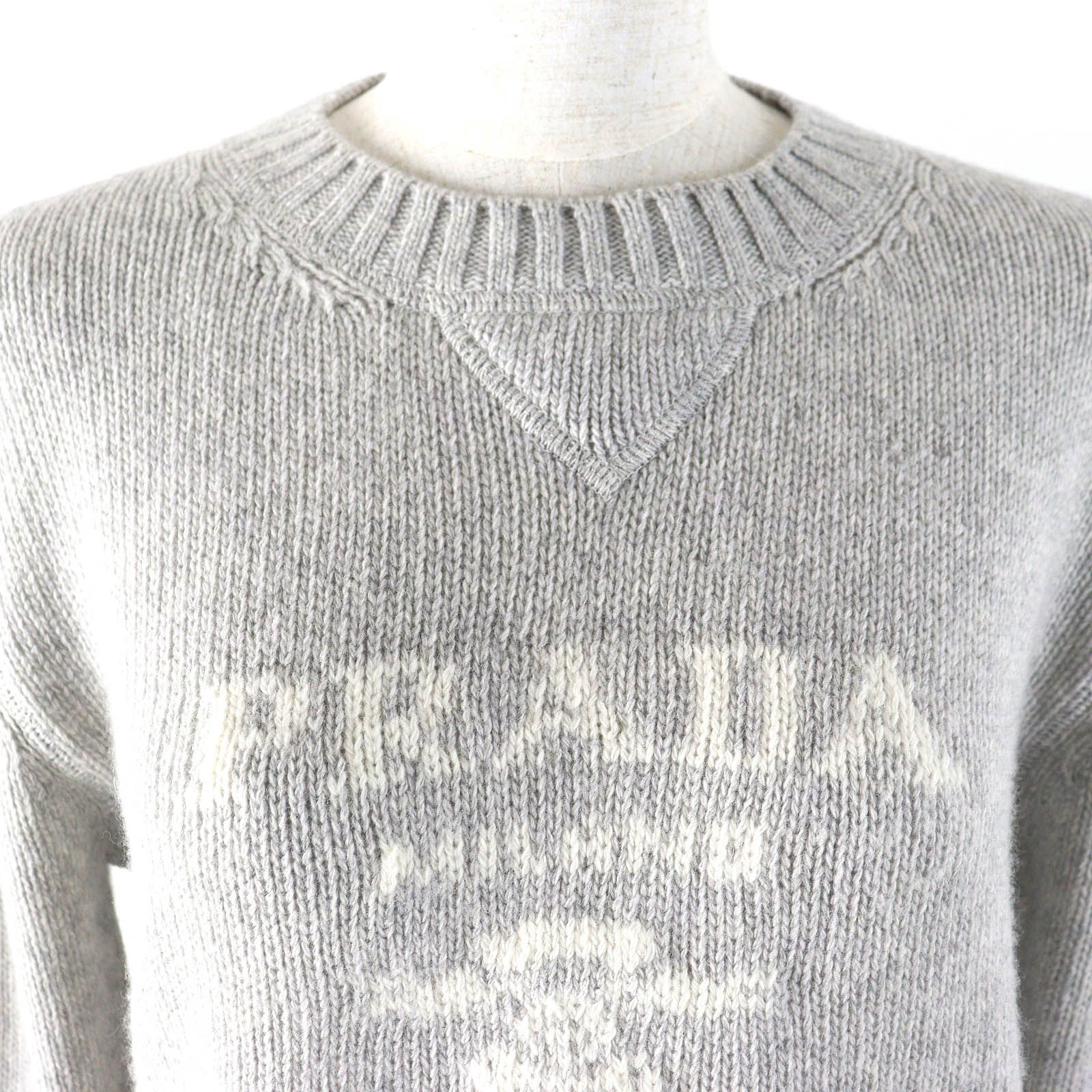 PRADA - 極美品△PRADA プラダ 2024年製 P24U1T バージンウール カシミヤ ロゴ ボックスシルエット クルーネック クロップド ニット セーター ライトグレー ホワイト 38 イタリア製 正規品 レディース オススメ◎ 定価291,500円 極美品△PRADA プラダ 2024年製 P24U1T バージンウール カシミヤ
