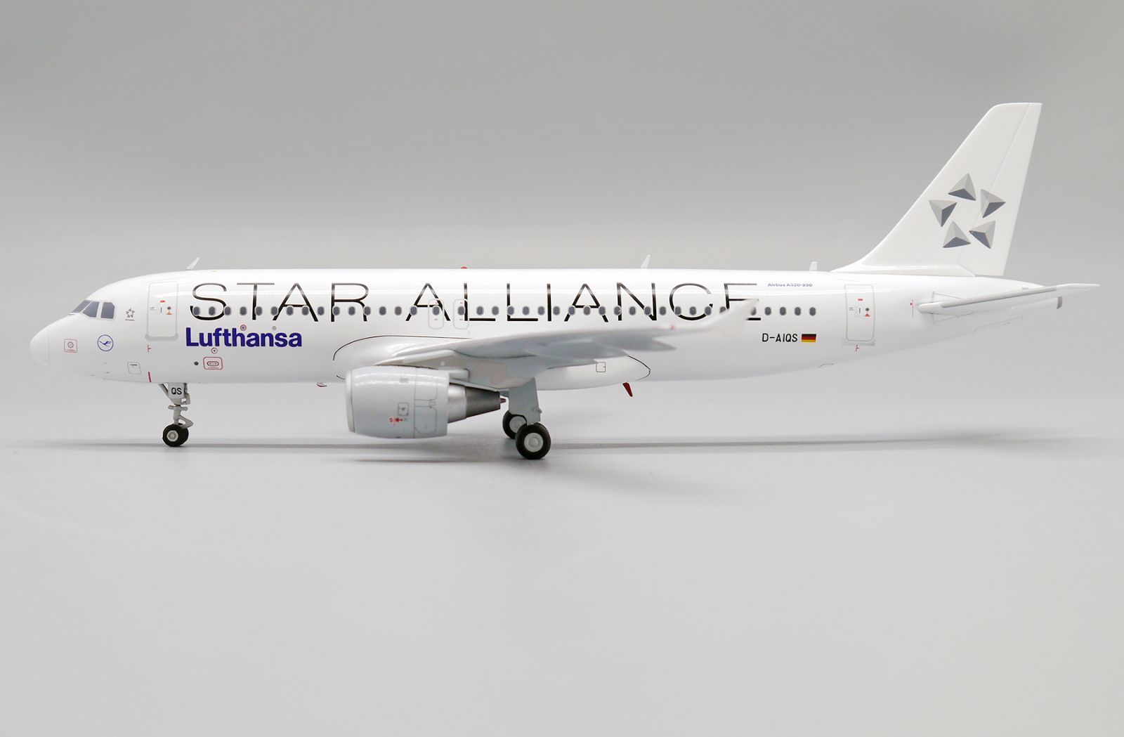 Jcwings ルフトハンザ A320 D-AIQS 1/200 EW2320013 - メルカリ
