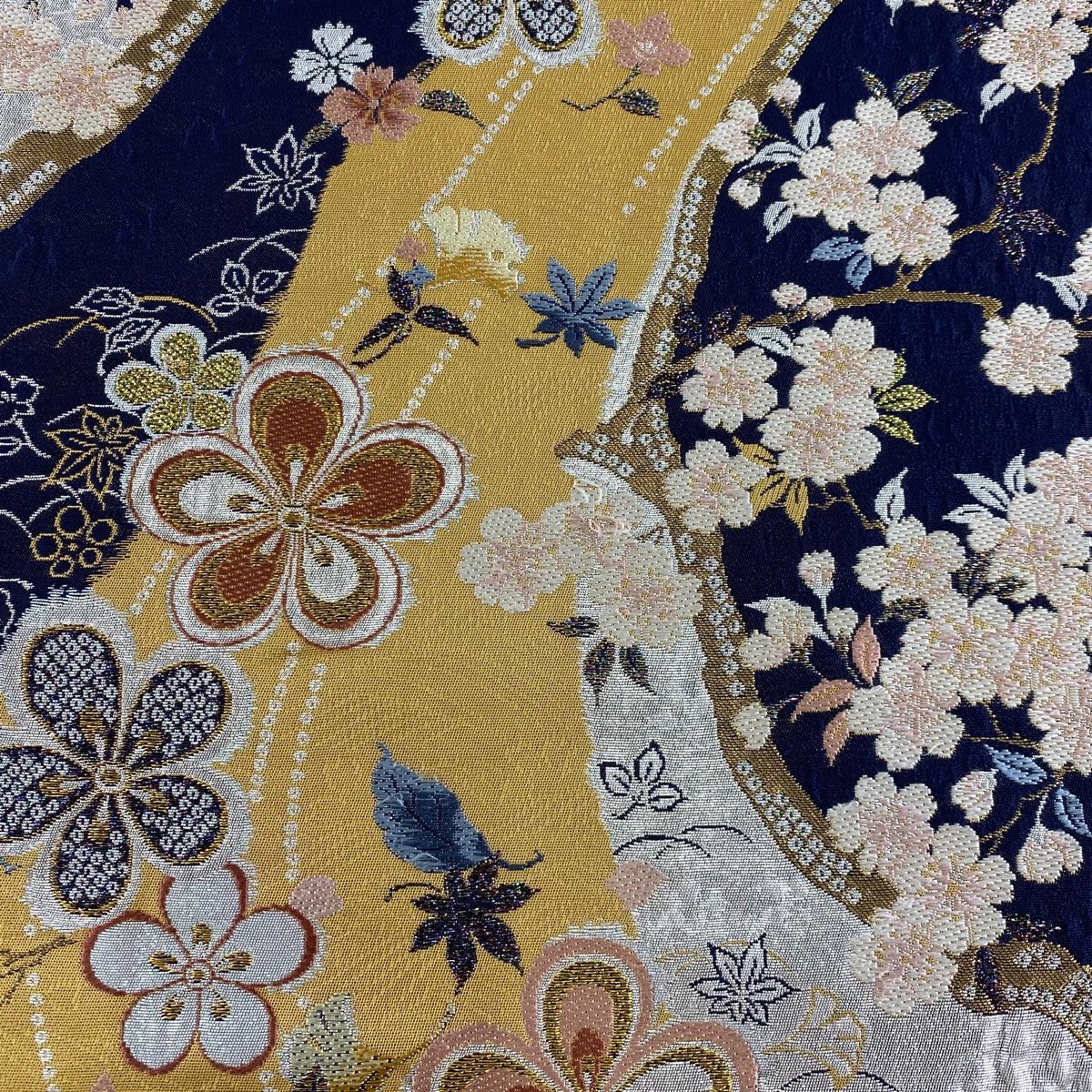 唐織 袋帯 正絹 梅 桜 流し 流水 上品なデザイン 六通T-6347 袋帯 美品 秀品 桜 梅 箔 唐織 薄茶色 六通 正絹 【中古