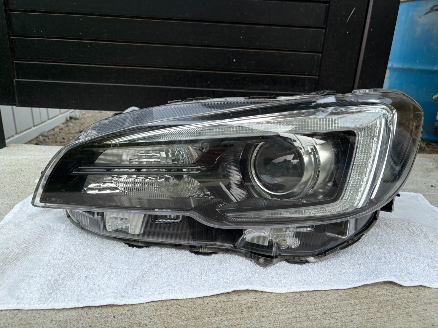 スバル レヴォーグ VM4 VMG 後期 左ヘッドライト ICHIKOH1941