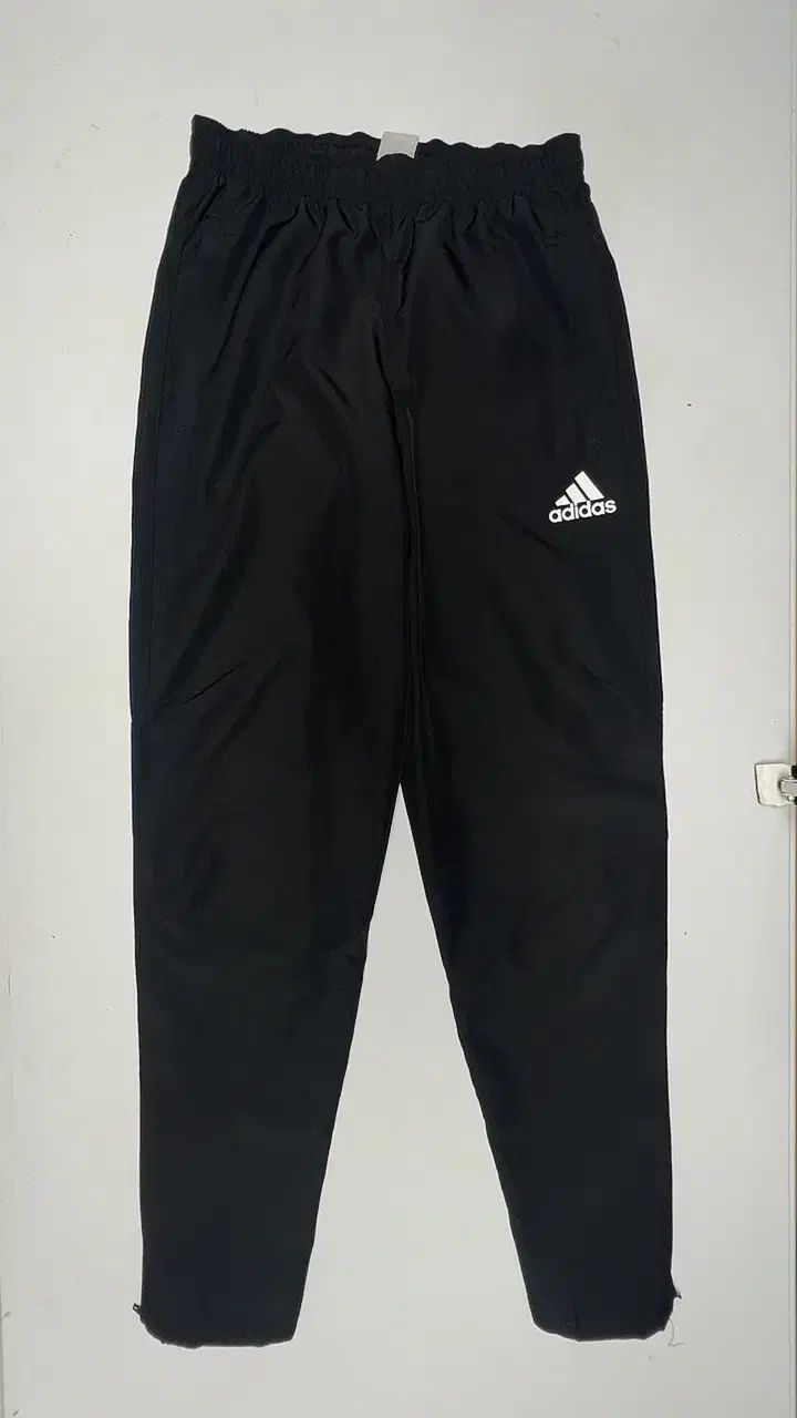 7777 回 adidas(アディダス) フォーシーズンズ メンズ トレーニングウェア パンツ M サイズ