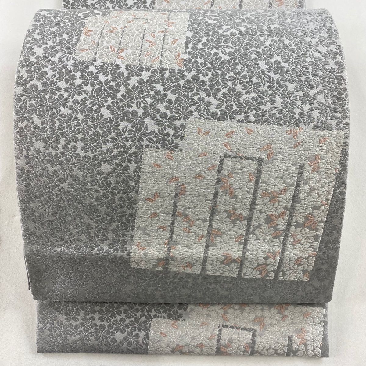 袋帯 美品 名品 源氏香 桜 灰色 六通 正絹 【中古】 - メルカリ