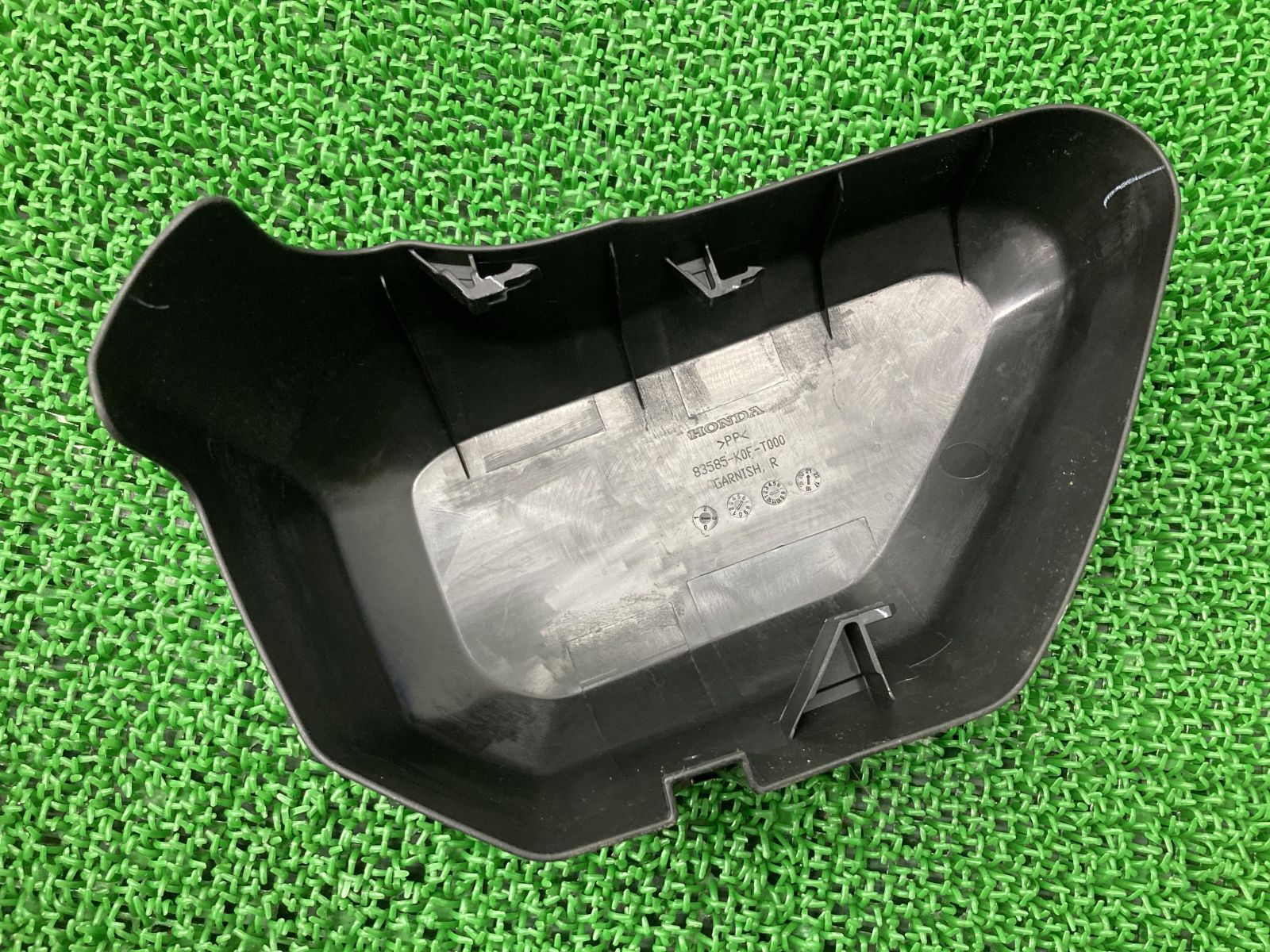 きのくにや アート The Overkill x adidas ZX 8500 Nods Berlin's Graffiti Scene