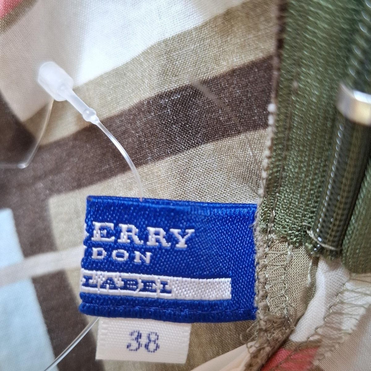  Burberry Blue Label バーバリーブルーレーベル キャミソール サイズ38 M レディース - カーキ×マルチ キャミソール トップス