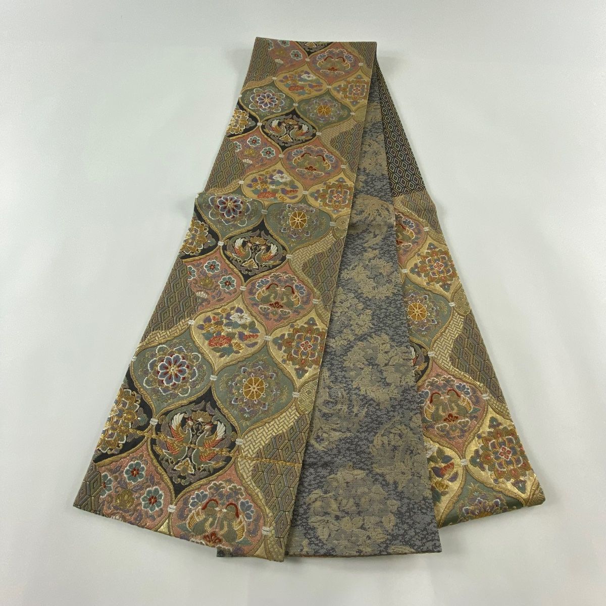 【美品】袋帯　輪奈織　裏面天女柄　六通　緑金 袋帯 美品 名品 貝紫輪奈織 華文 向かい鳥 24K純金糸 箔 薄緑 六通