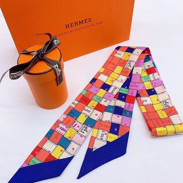 小物匿名配送◇HERMES◇エルメス シルクスカーフ ツイリー ボル