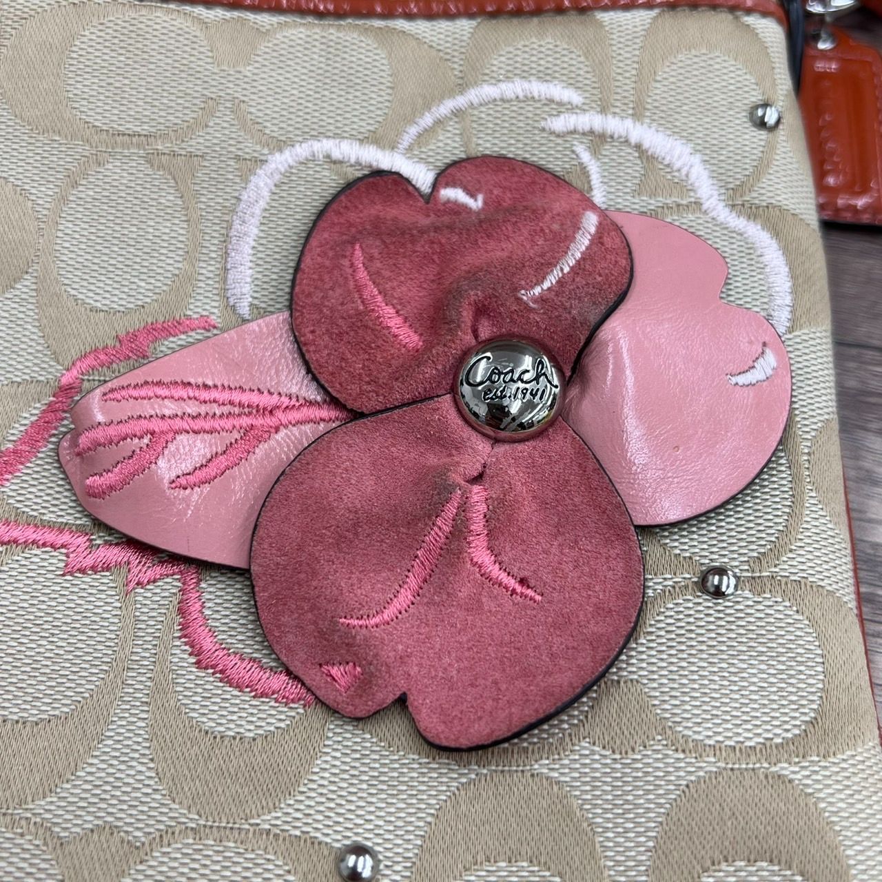 COACH コーチ シグネチャー ベージュ×ピンク系 斜め掛け