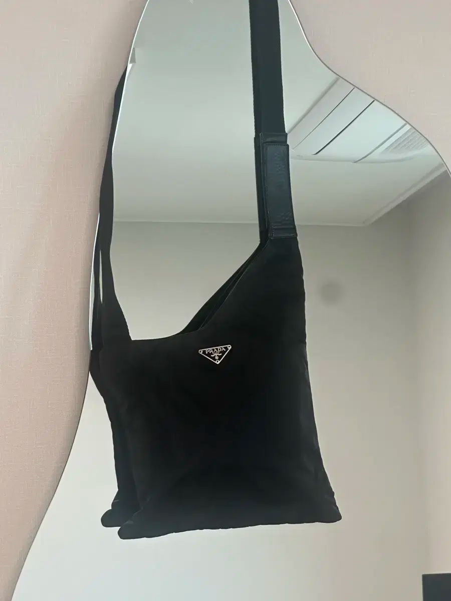 プラダ　メッセンジャーバッグ　ポコノ　テスート　ショルダー　24102101 正規品 PRADA(プラダ) ポコノ ナイロン テスート クロスバッグ