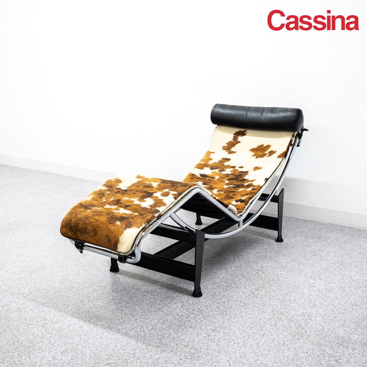 品 Cassina カッシーナ 4 CHAISE LONGUE A REGLAGE CONTINU DURABLE シェーズロング ア レグラージュ コンティニュ デュラーブル LC4 ル コルビュジエ 定価133万