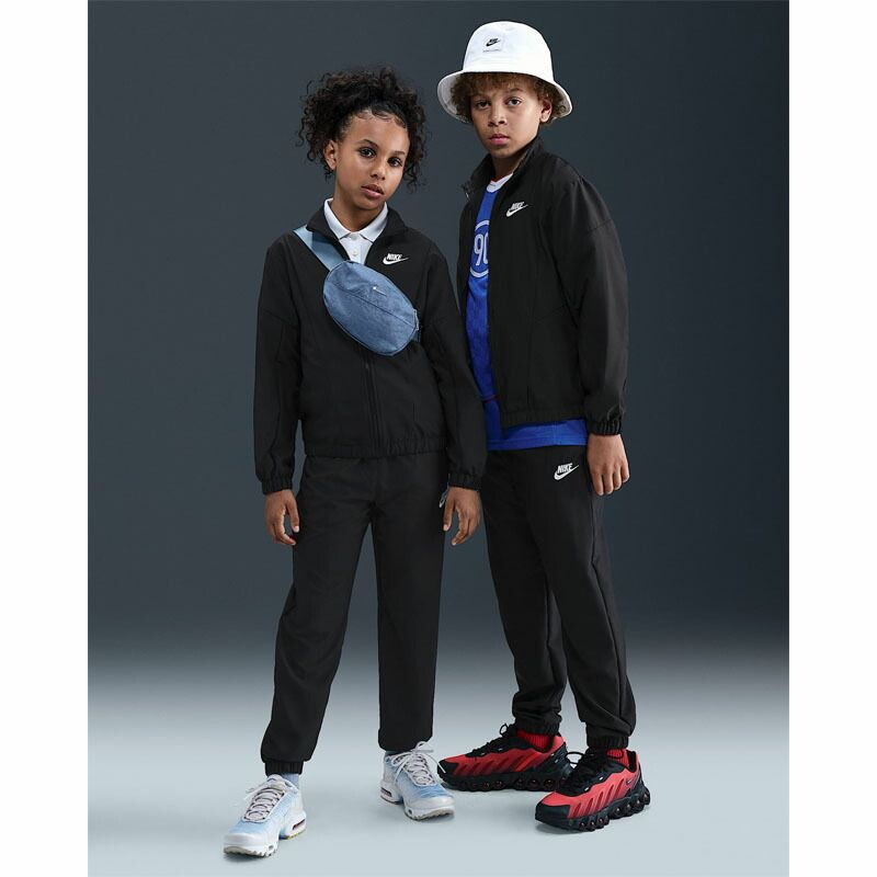 ナイキ キッズ ジュニア上下 NIKE YTH NSW トラックスーツ ウーヴン FZ 130-160cm 子供服 キッズウエア フルジップ 長袖ジャケット ロングパンツ セットアップ 子ども用 スポーツウエア 上下組 運動|HQ9314-011