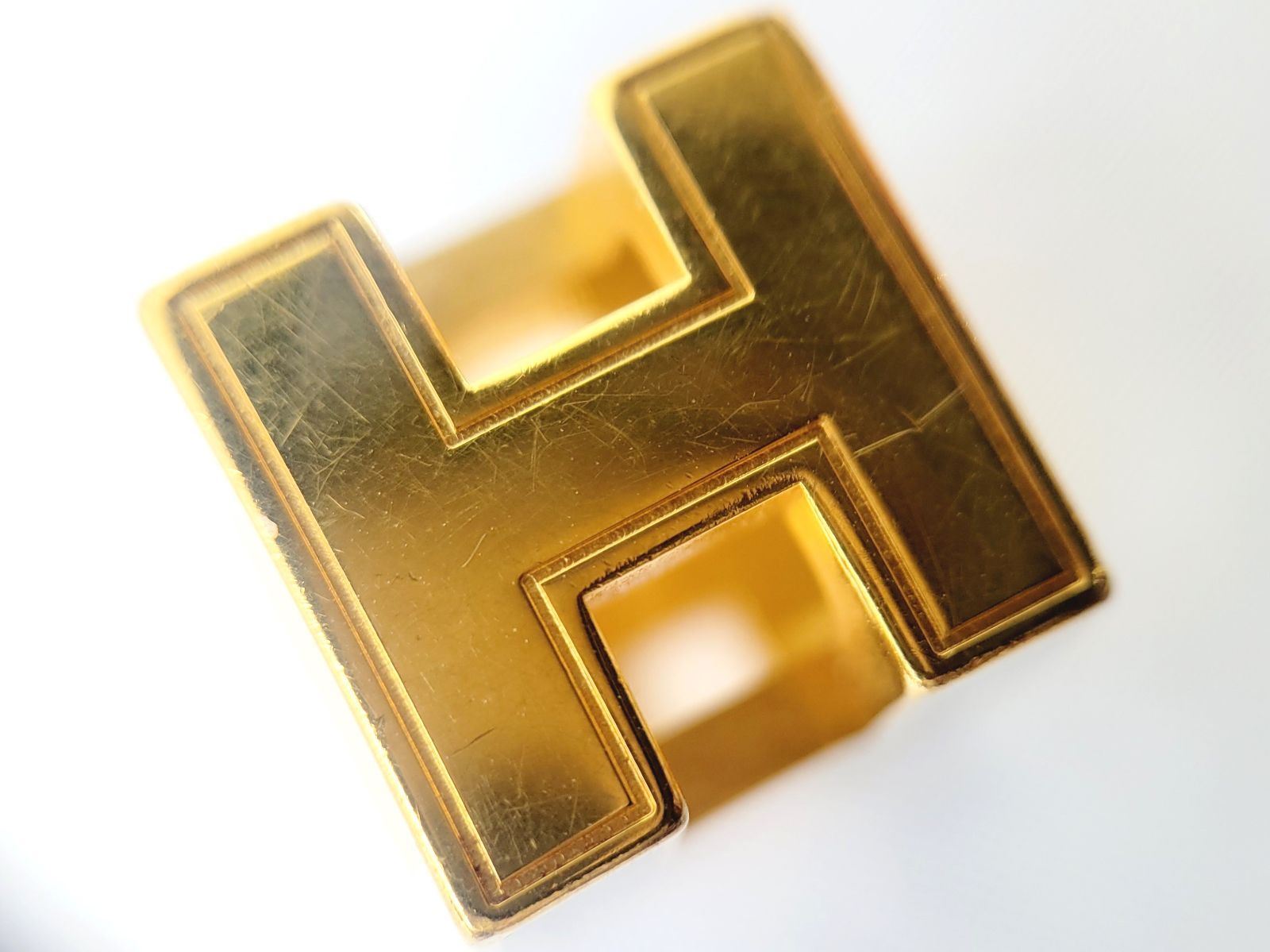 HERMES エルメス Hキューブペンダントトップ ゴールド×ブラック ペンダント 《Hエキップ》 | Hermès - エルメス-公式サイト