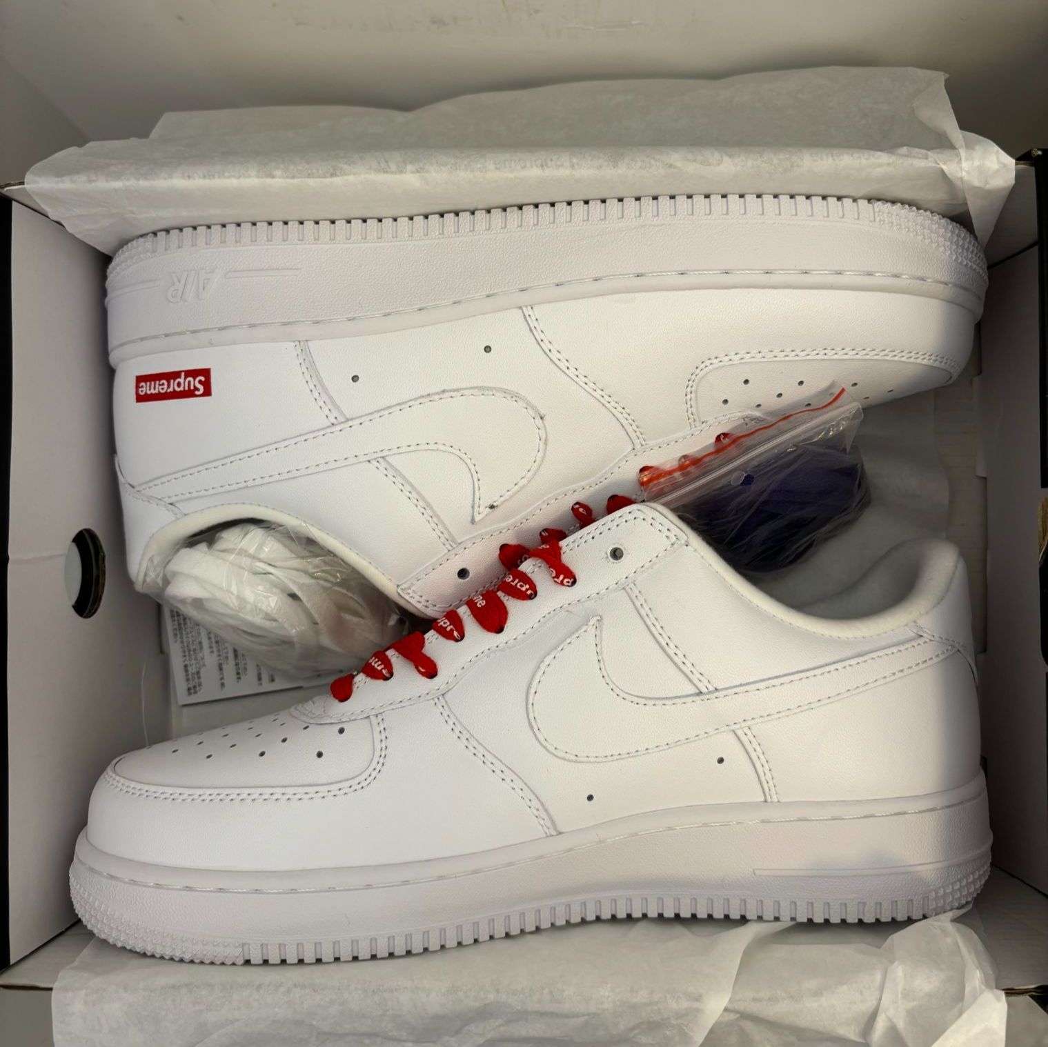 新品未使用 値下げ ナイキ スニーカー Nike Air Force 1 