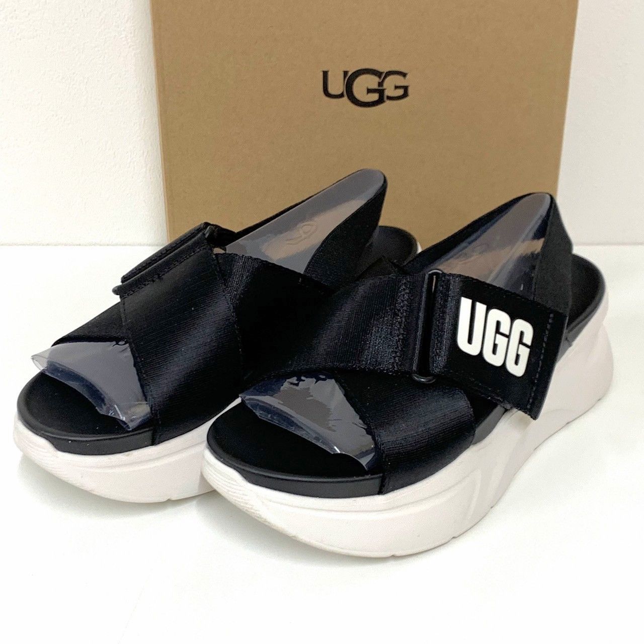 UGG】アグ/LA BREEZE 厚底ストラップサンダル/23.5cm/1117354 - メルカリ