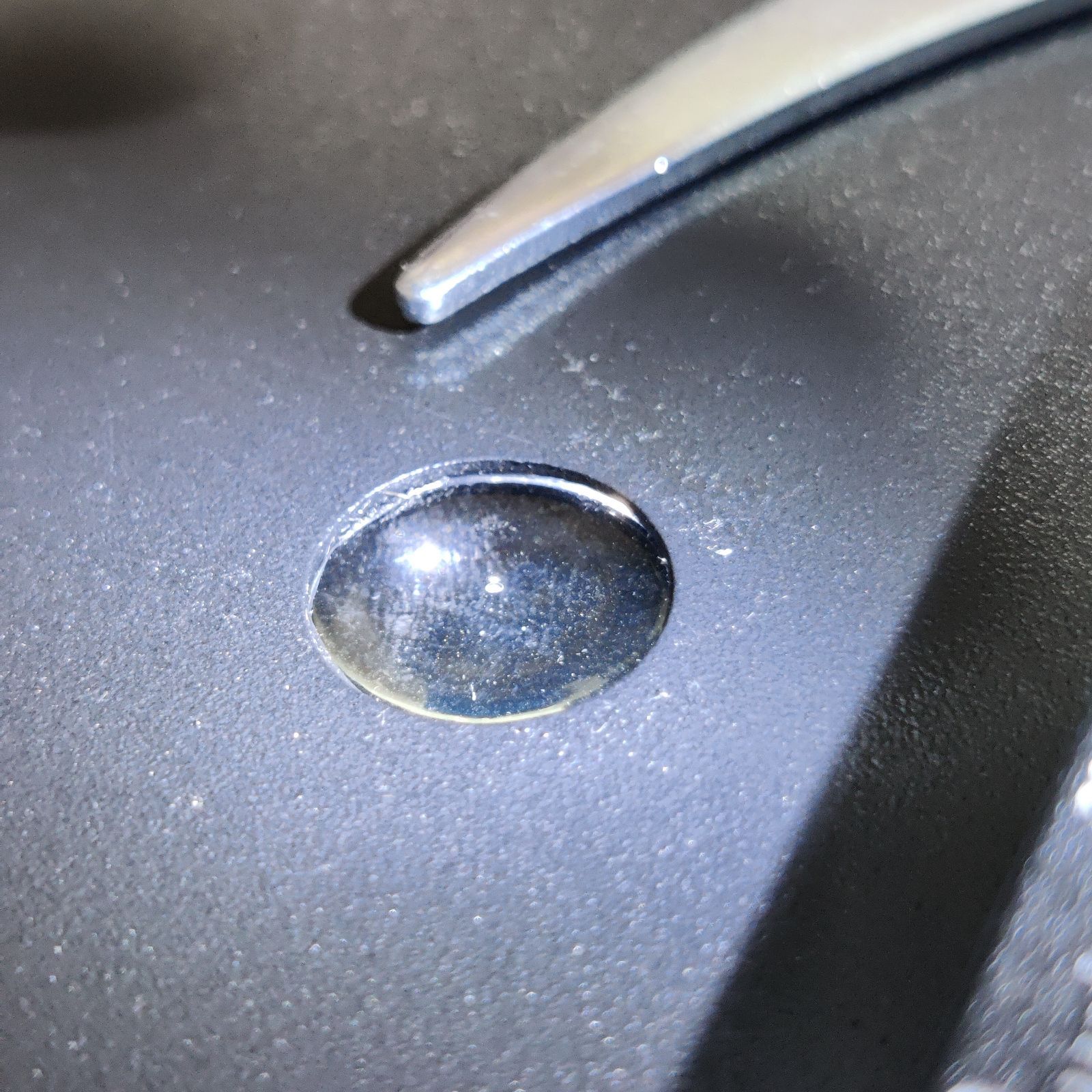 移動ノギスが付いている実体顕微鏡