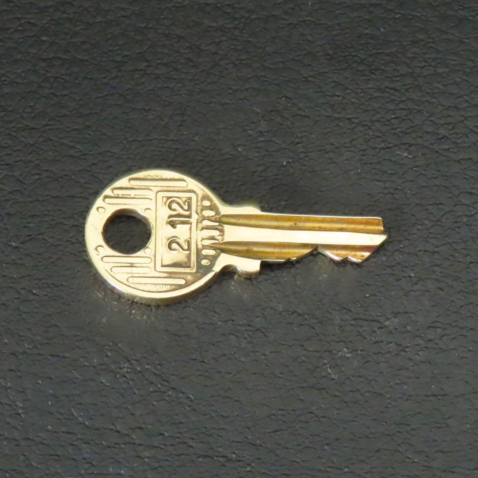 LOUIS VUIUON【ルイヴィトン】カデナ　パドロック　南京錠✕2　キー✕2 正規品 LOUIS VUITTON ルイヴィトン カデナ パドロック キー