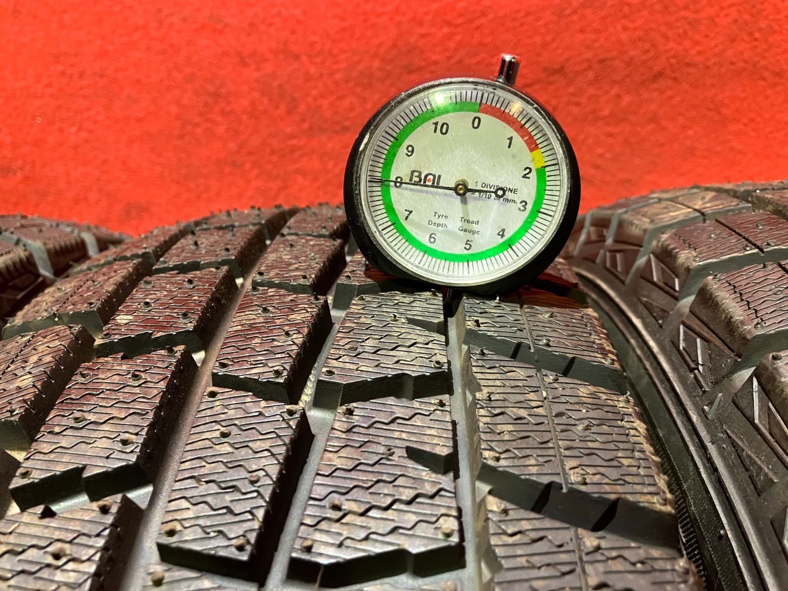 スタッドレスタイヤ 185 70R13 DUNLOP WM01 4本SET WWW_NOITHATQUANGTHANH_NET