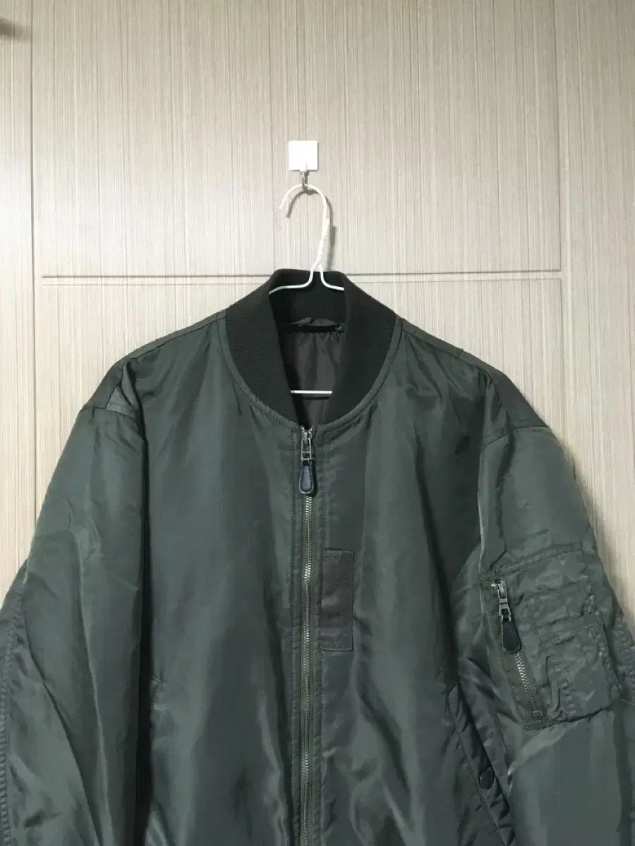 【雷市場（ポンジャン）商品韓国直送】 日本 ブランド GU MA-1ジャケット