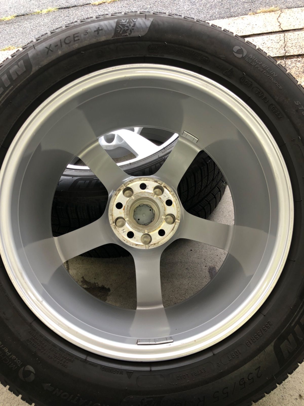 ポルシェ 純正アルミホイール PORSCHE 235 60R18 255 55R8 スタッドレス ミシュラン X-ICE3 マカン純正 95B TRITUETUBI_COM