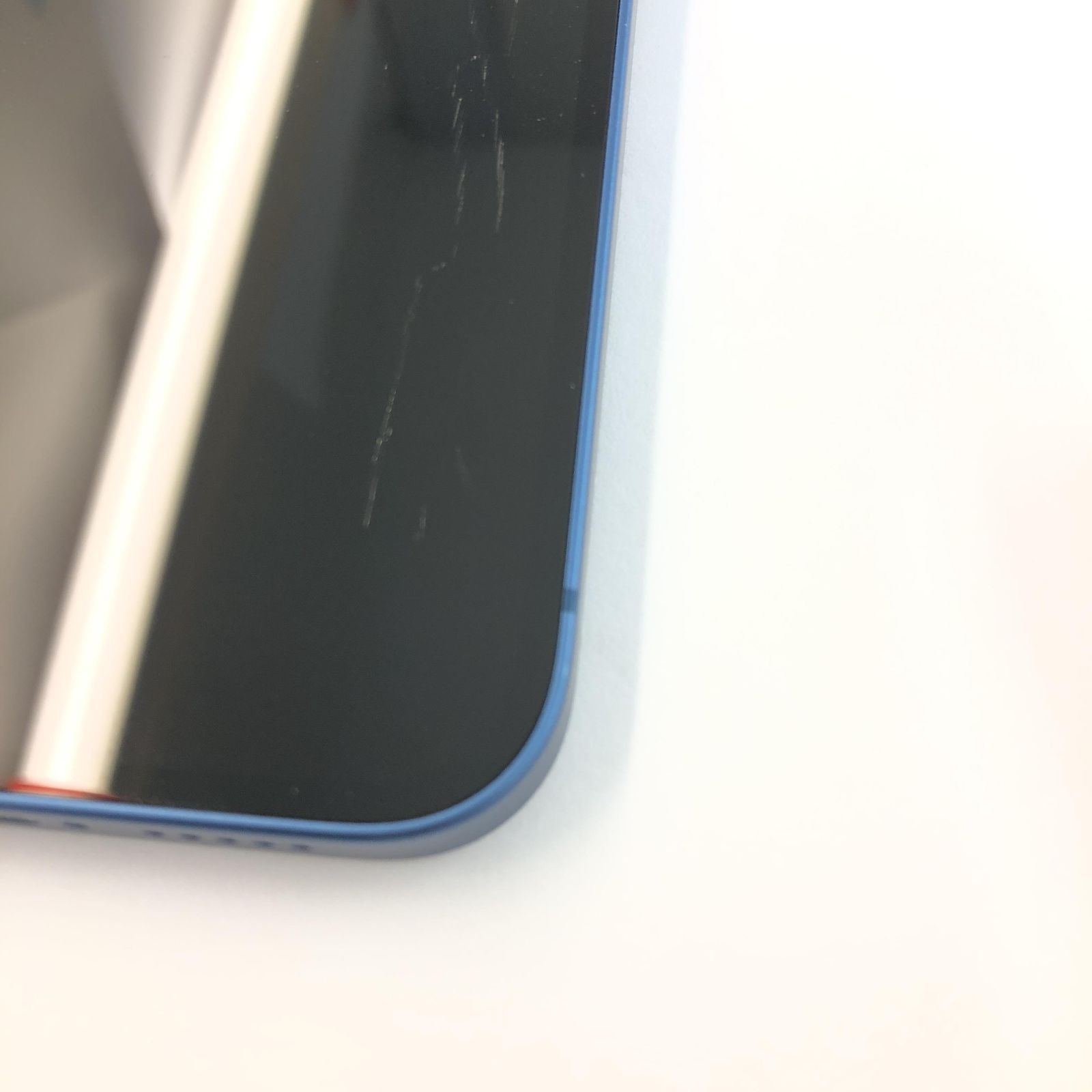 キズあり品】iPhone 13/128GB/358239120888823 - メルカリ