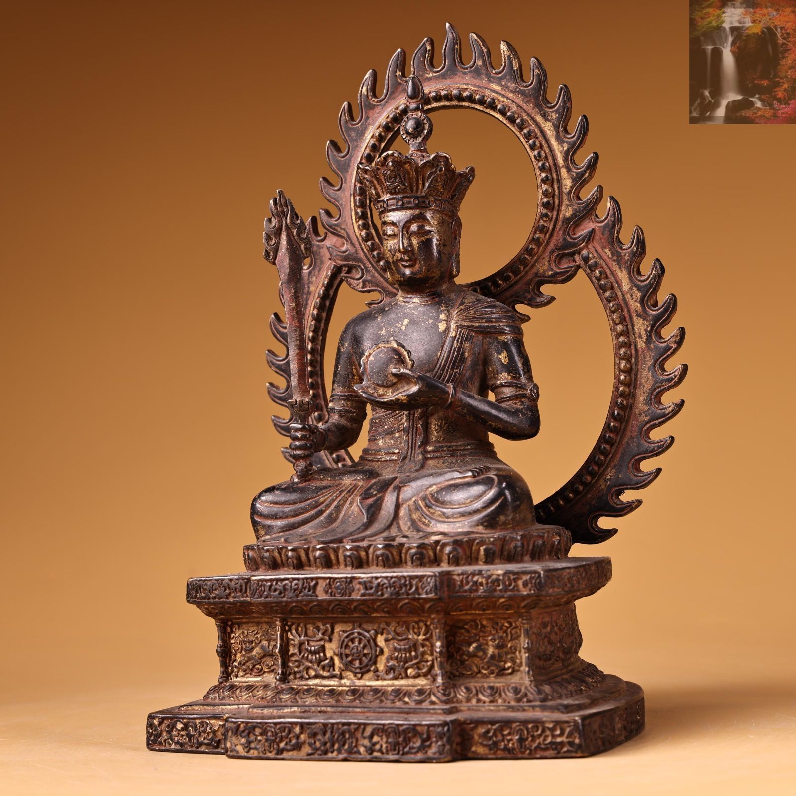 【修縁堂】仏教工芸品 精密彫刻 メッキ 虚空蔵菩薩 虚空蔵 仏像 古美術品 旧家蔵出し 銅製 泥金 浮彫 鏨刻 虚空蔵菩薩像 仏像 密宗密教