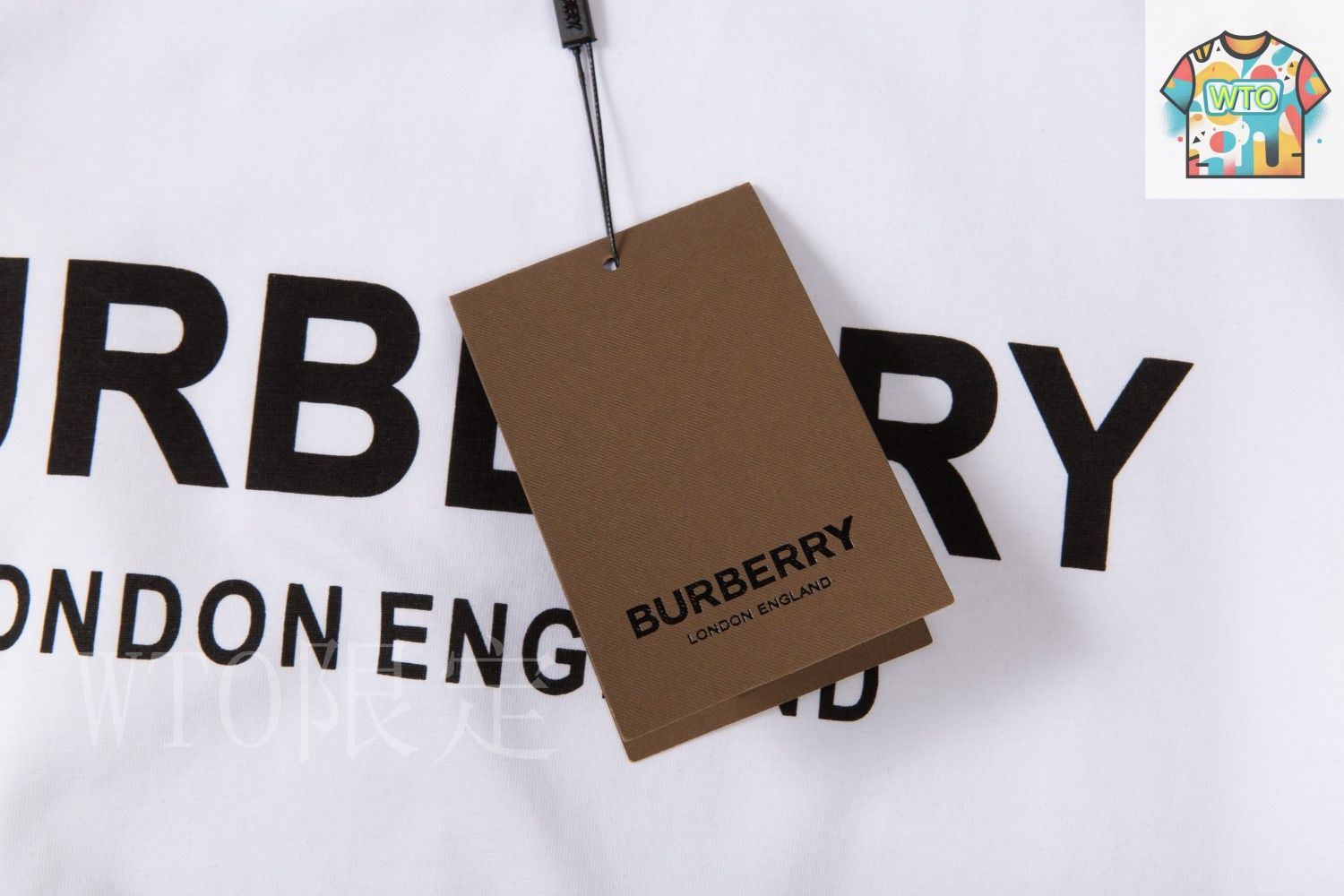 今日特価】BURBERRY logo プリント丸首 T-2 - メルカリ