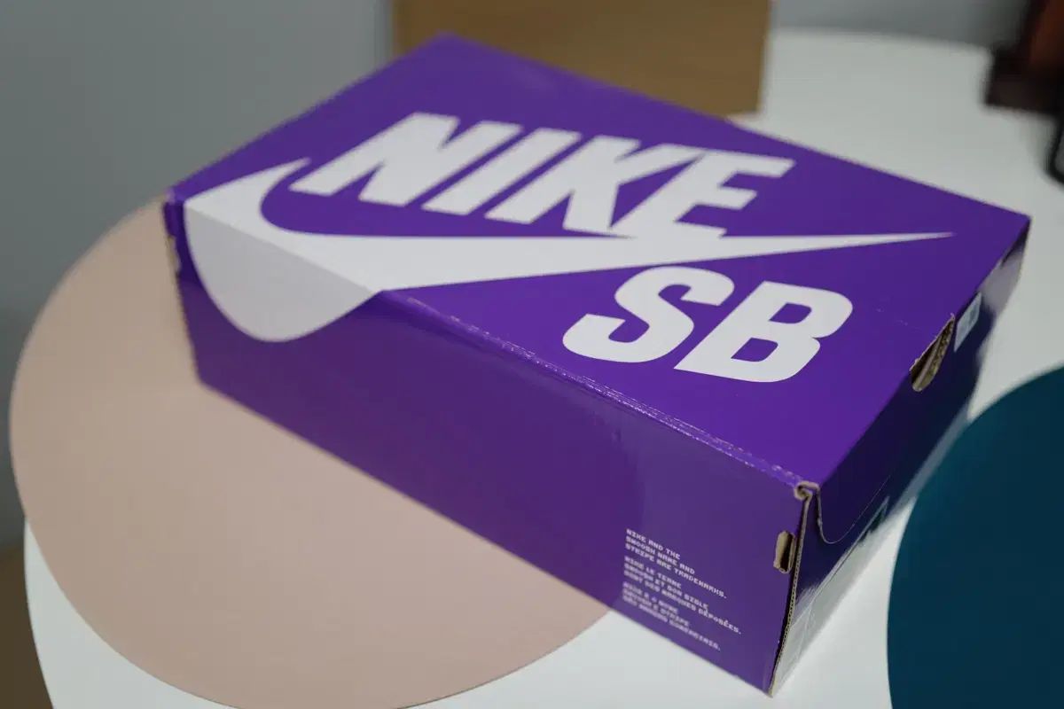 NIKE(ナイキ) sb ダンクロー シカゴ （ 260 ）
