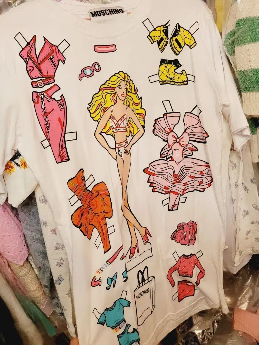Moschino モスキーノ バービー人形
