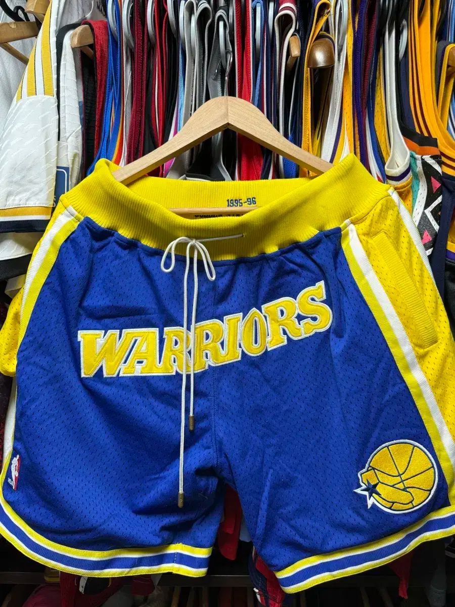 ジャストドン X ミッチェル-ネス ゴールデンステイト ウォリアーズ バスケット ショーツ
