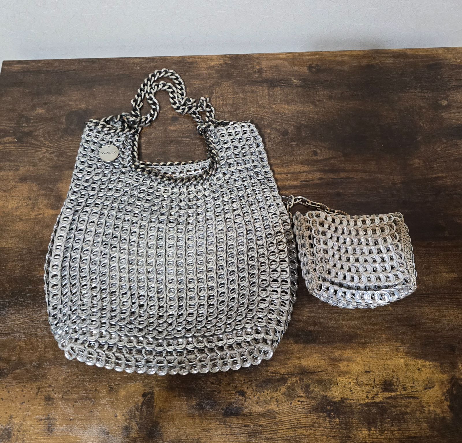 77【良品】 DALA LEO ダラレオ プルタブバッグ ハンドバッグ シルバー 