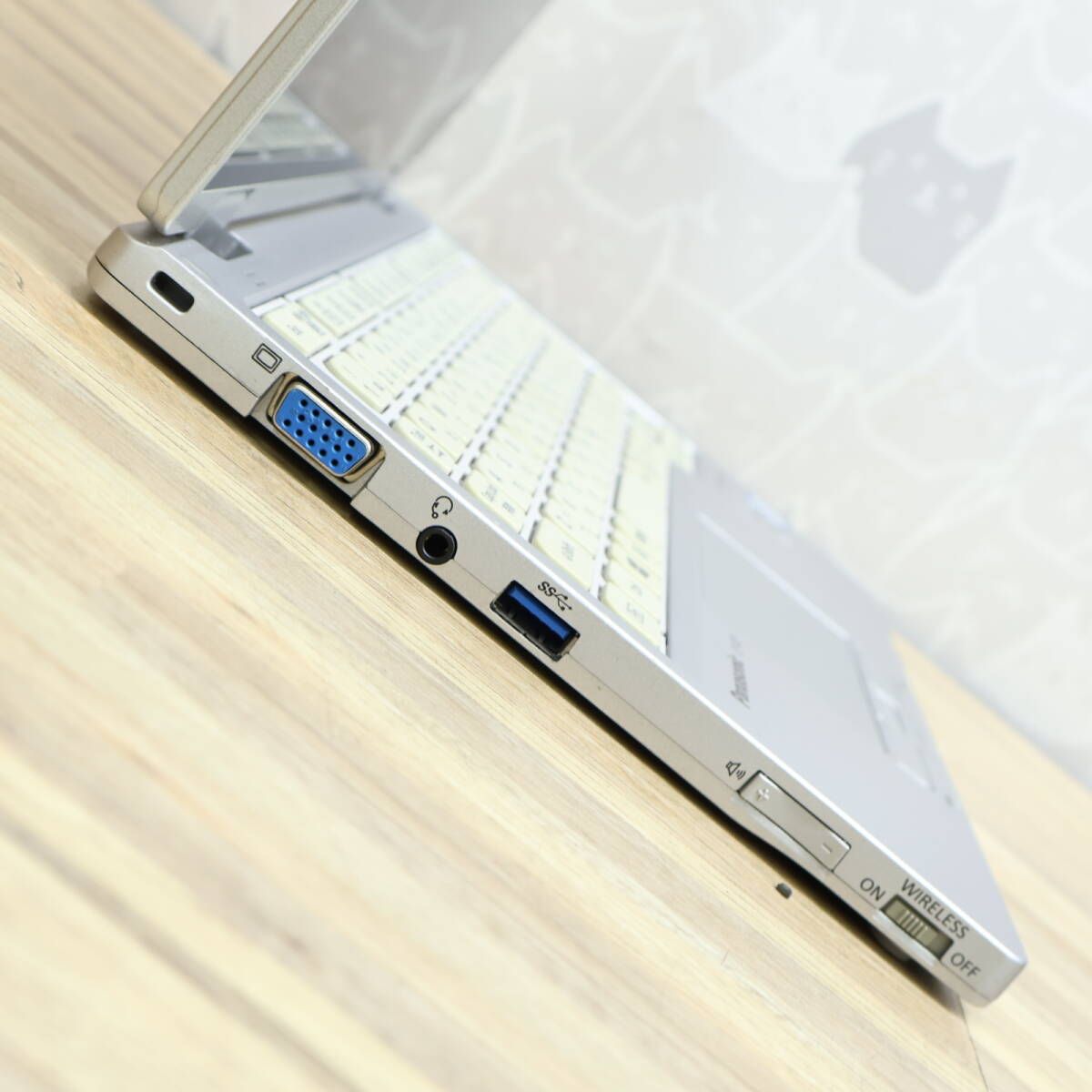 ☆完動品 SSD256GB メモリ8GB☆CF-RZ5 Webカメラ Core m5 6Y57