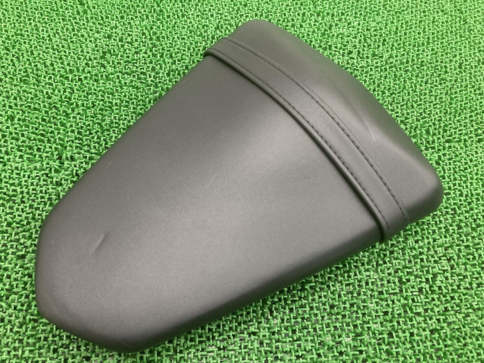 YZF-R25 タンデムシート 1WD ヤマハ 純正 中古 バイク 部品 RG10J RG43J リアシート シートバンド カスタム素材に 車検 Genuine