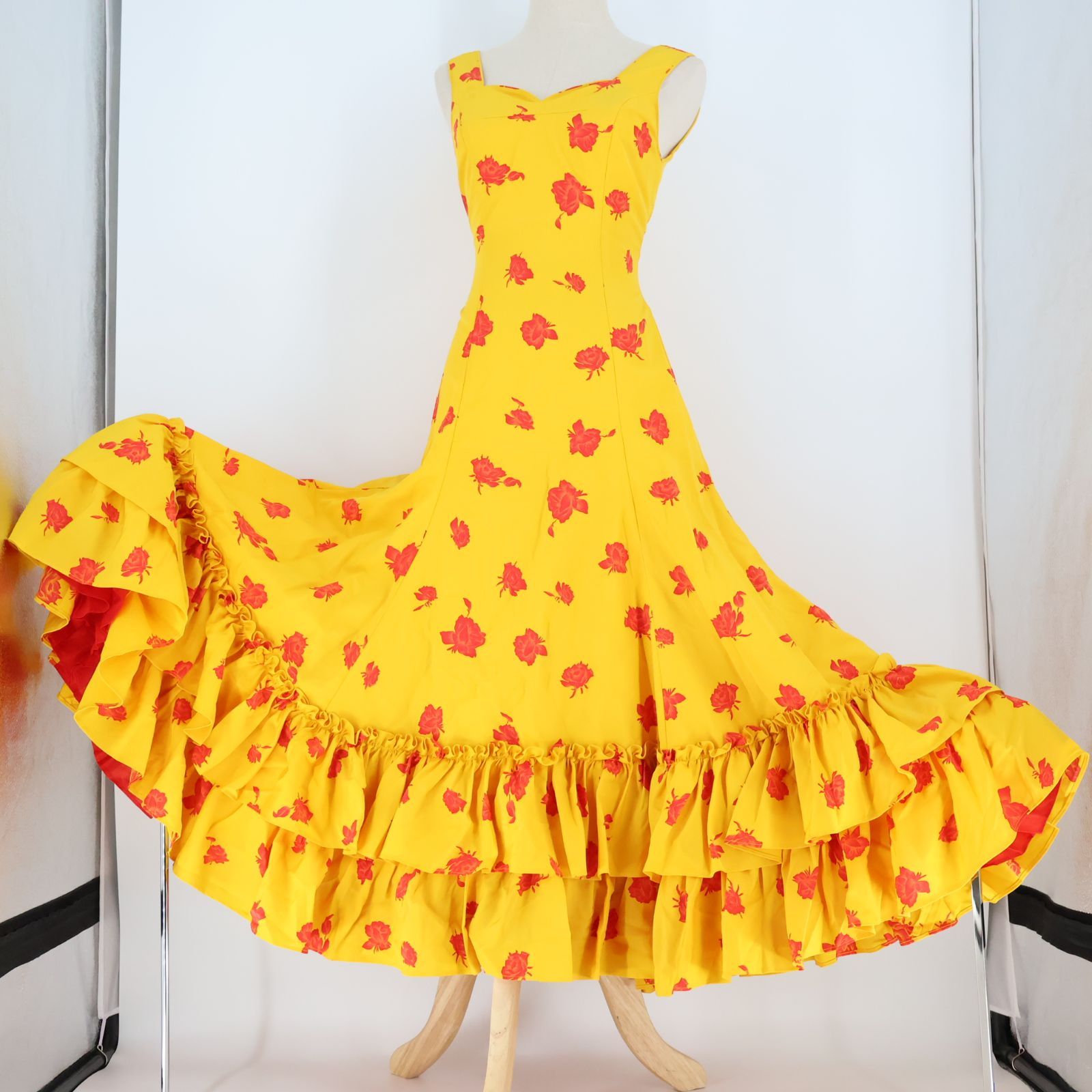 【美品 フラメンコ衣装】イエロー BABY TEARS ベビーティアーズ ワンピース ドレス オレンジ 黄色 ボランテ フリル 花柄 ノースリーブ 袖なし 赤 レッド 薔薇 ダンス用 発表会 レディース