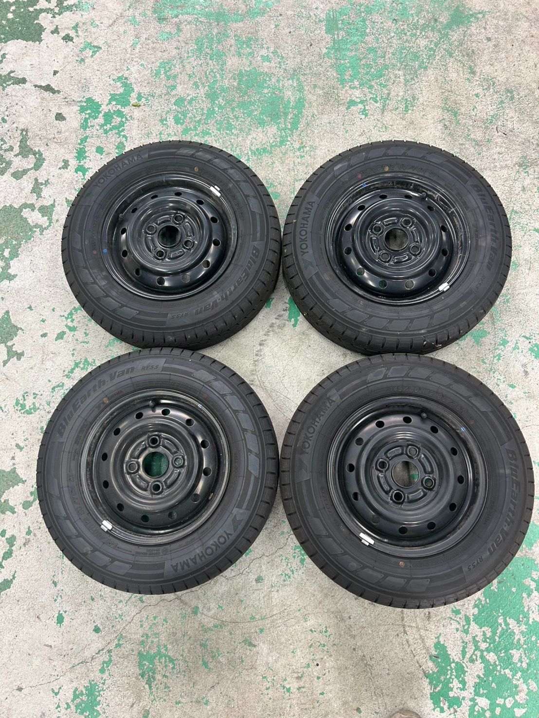 YOKOHAMA BluEarth-Van RY55 145|80R12 80|78N LT TOPY製スチールホイール 12×4.00B 4穴 PCD100 スズキ エブリィ等に サマータイヤ 4本セット 2025年37週製 残溝約6.8mm