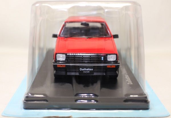 USED 未開封 1/24 国産名車コレクション ダイハツ シャレード デ
