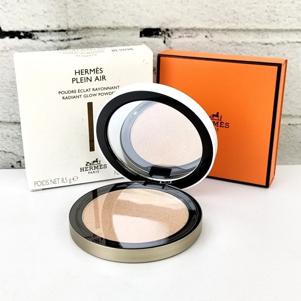 フェイスパウダー プードル エクラ マット | Hermès - エルメス-公式