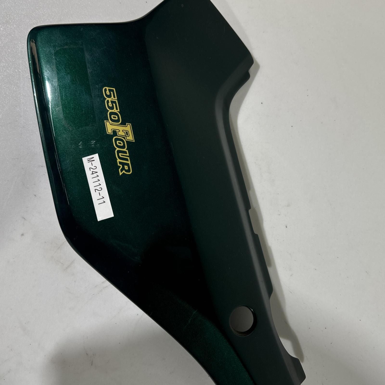 HONDA CBX550F サイドカバー左側