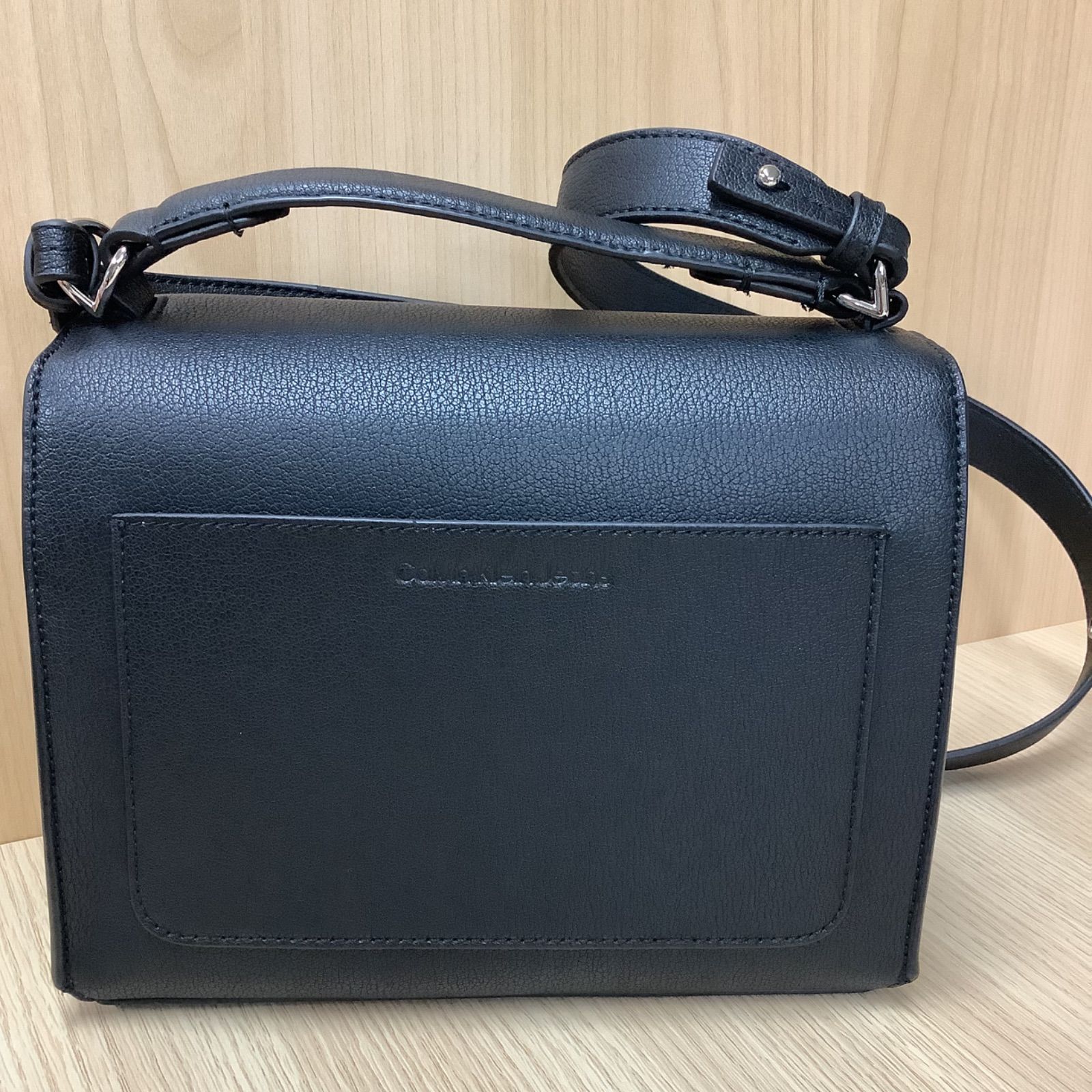 美品】Calvin Klein メタルモノグラムトップハンドルバッグ - メルカリ