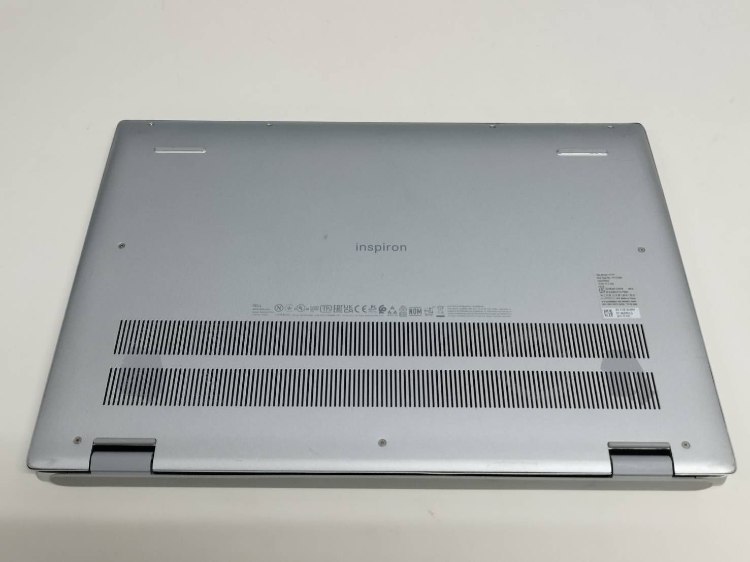 ジャンク DELL Inspiron 16 5625 Dell Inspiron 16 5625 シルバー