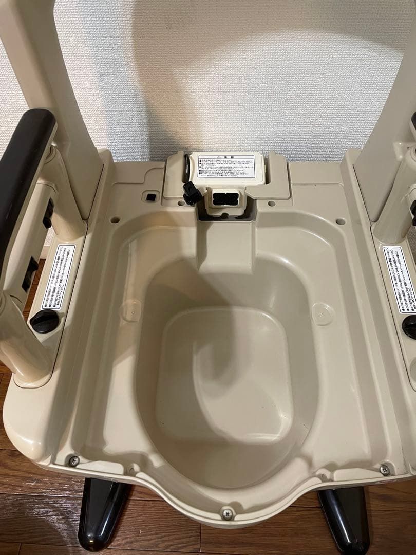 未使用品 アロン化成 安寿 ポータブルトイレ ジャスピタ 標準