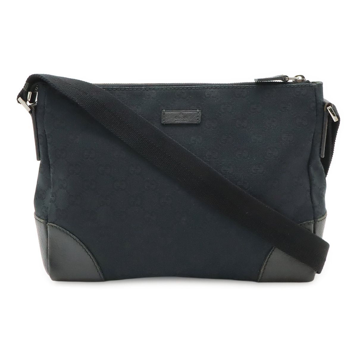【お値下げ】GUCCI　グッチ　メッセンジャーバッグ　斜め掛け　オールブラック GUCCI グッチ GGキャンバス ショルダーバッグ メッセンジャー