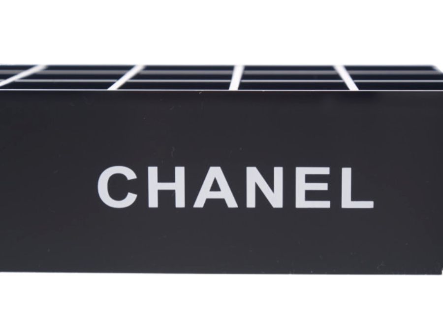 シャネル ノベルティ コスメ収納 アクリルケース 18マス 3×6 スタンド 箱付 ブラック CHANEL【New 新品】