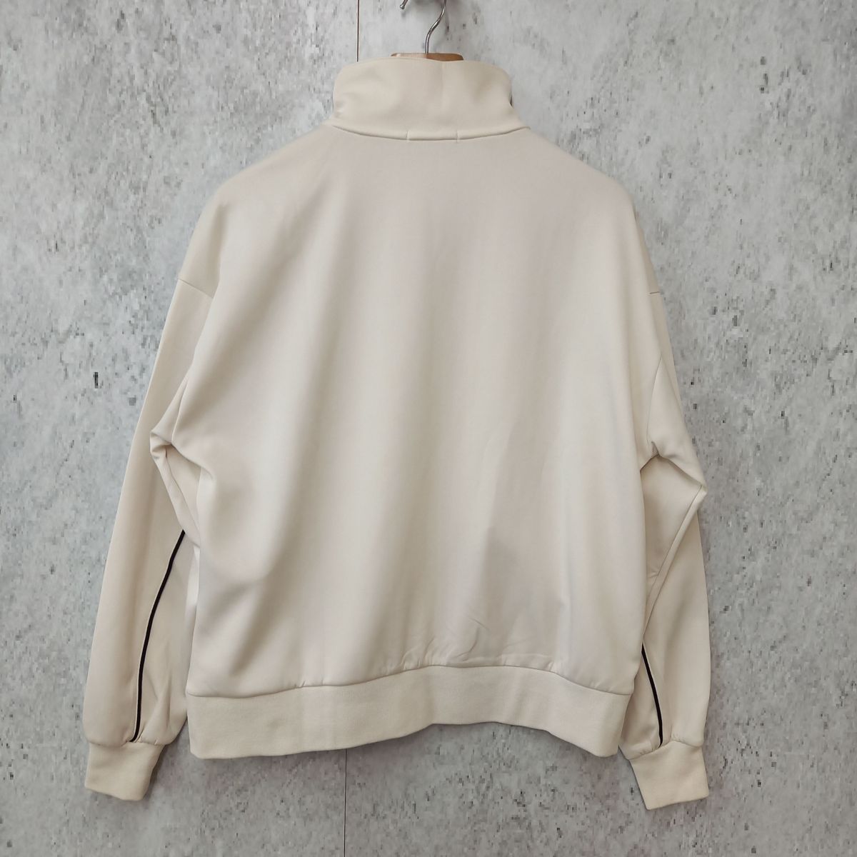 ホワイト ジップアップジャケット 新品 タグ付き Alfred Alex 長袖 Mサイズ Alfred Alex