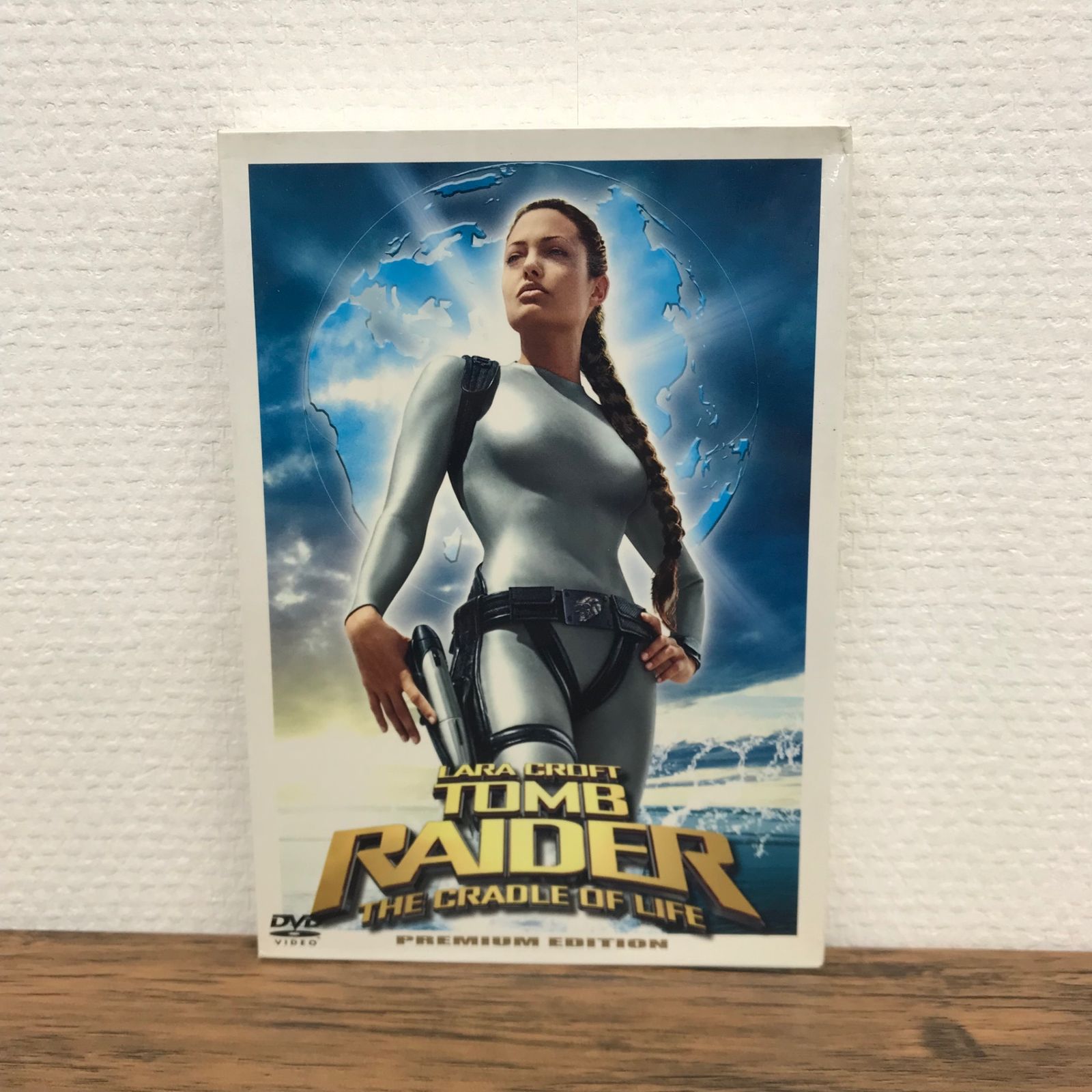 【非売品】トゥームレイダー2 アンジェリーナ・ジョリー　販促ポスターB2 非売品】トゥームレイダー2 アンジェリーナ・ジョリー販促ポスターB2