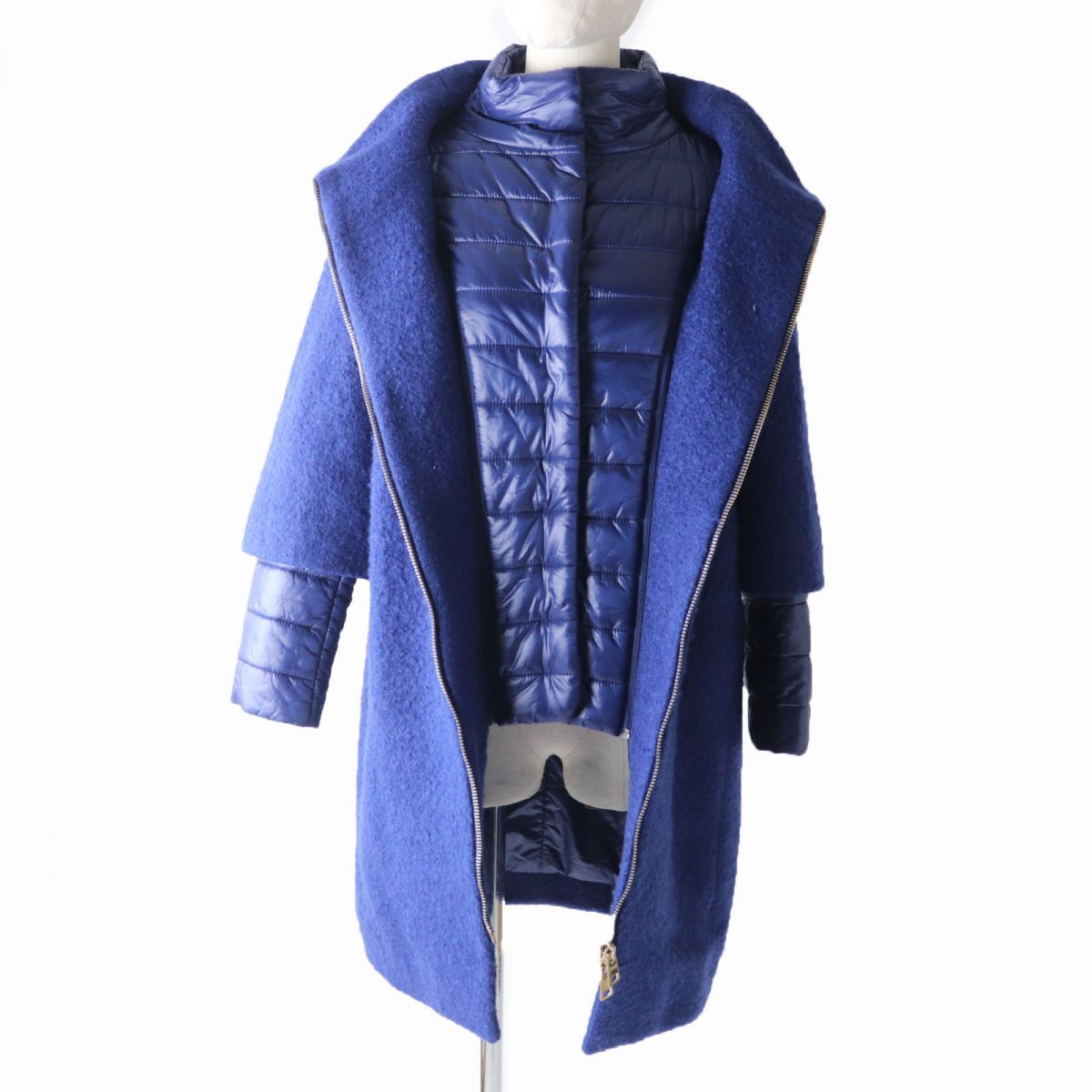 極美品☆定価207900円 正規品 HERNO ヘルノ CA03770 ロゴプレート付き 