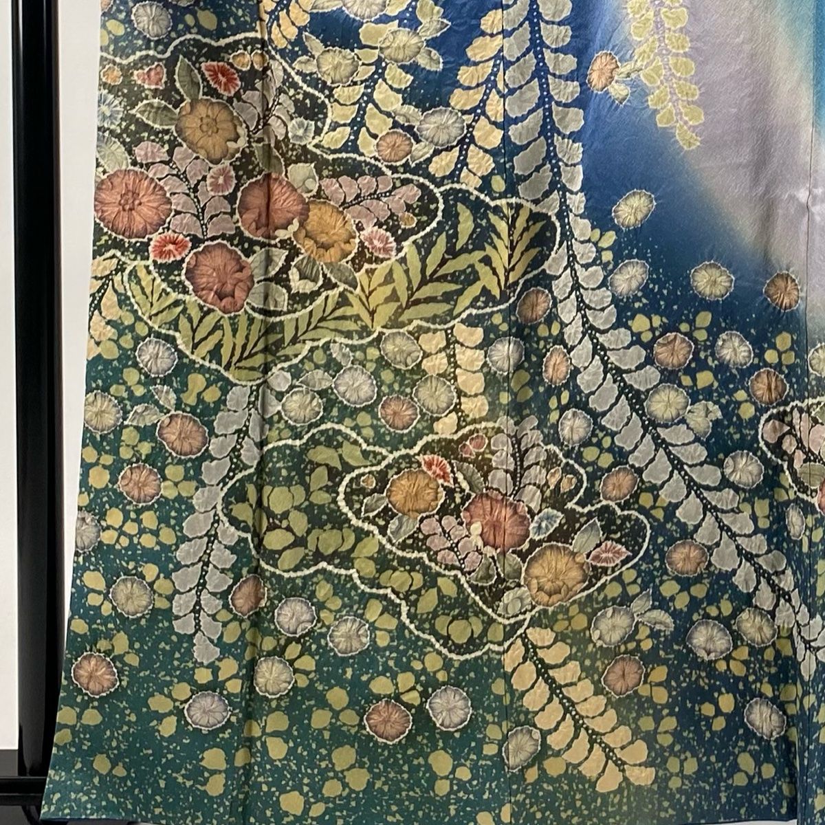 寓話的な 訪問着 身丈161cm 裄丈64cm M 袷 辻が花柄 雲文 ぼかし 青 正絹